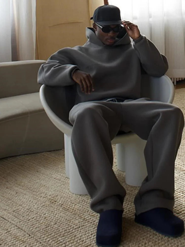 Męski dres oversize – swobodny styl