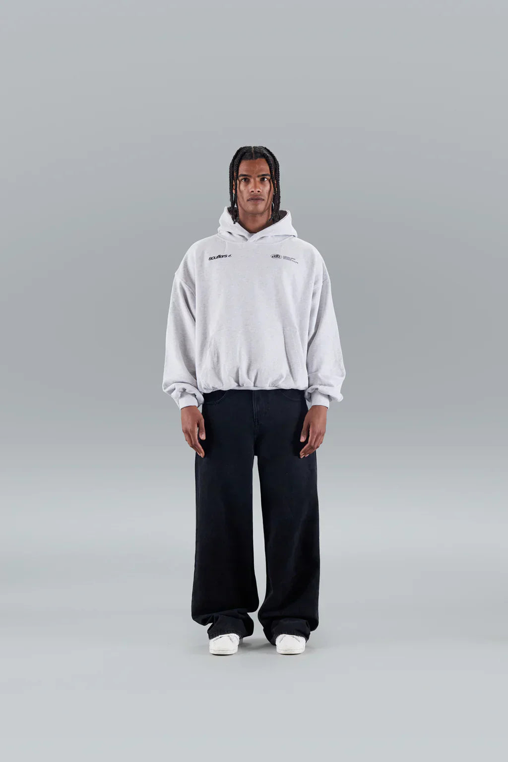 Bluza damska z kapturem – luźny krój z kapturem