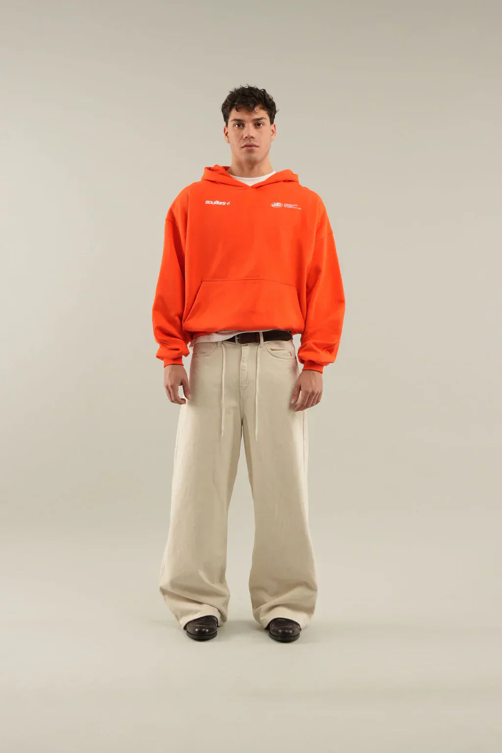 Bluza damska z kapturem – luźny krój z kapturem