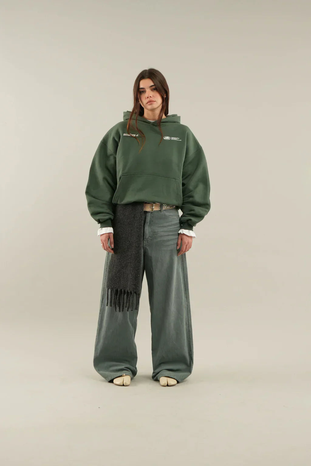 Bluza damska z kapturem – luźny krój z kapturem